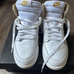 Jordan Air Force 1 White/Gold Kid’s Size 3 - Worn Once!